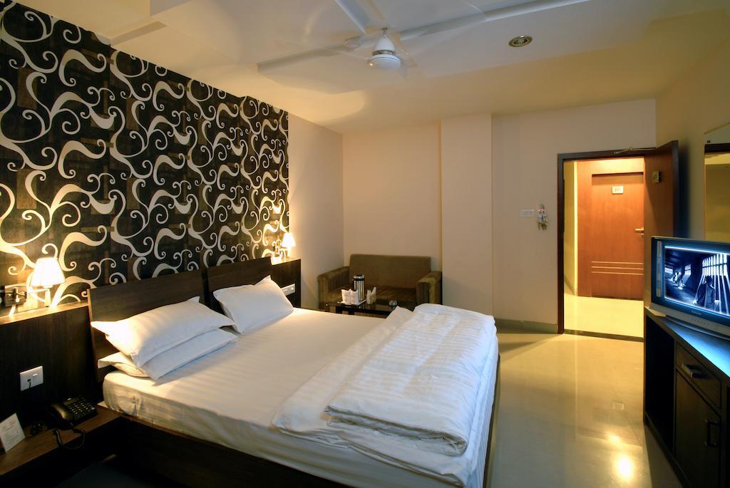 Hotel Tulsi Exotic Bhopal Habitación foto