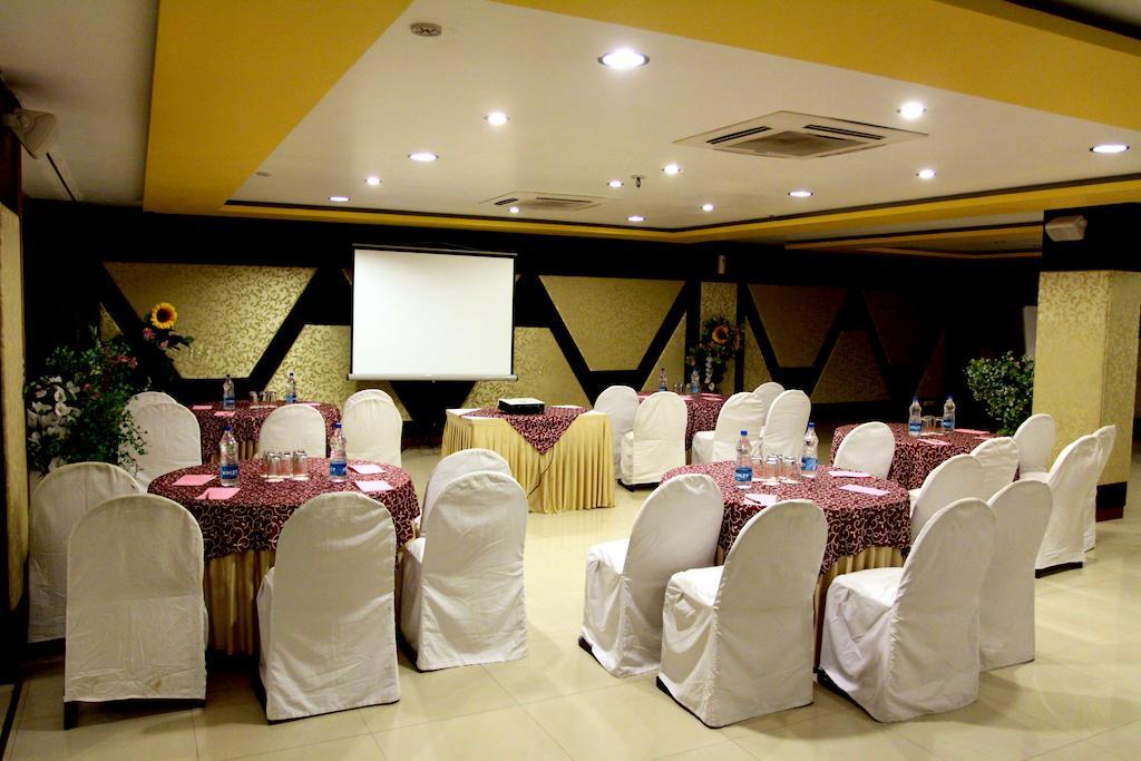 Hotel Tulsi Exotic Bhopal Exterior foto